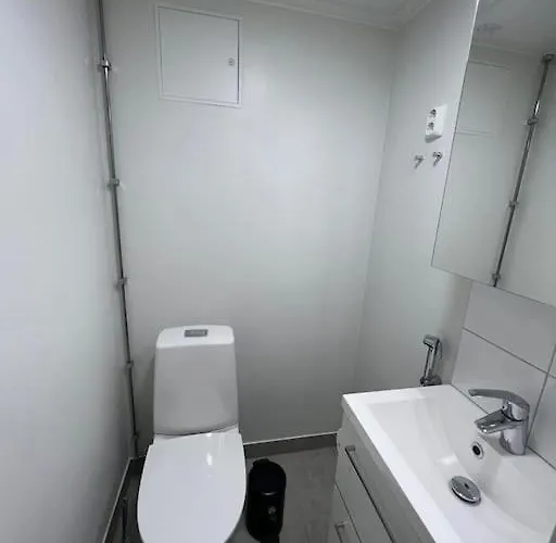 Apartamento Kotimaailma - Kotoisa 3mh Asunto Kontulassa